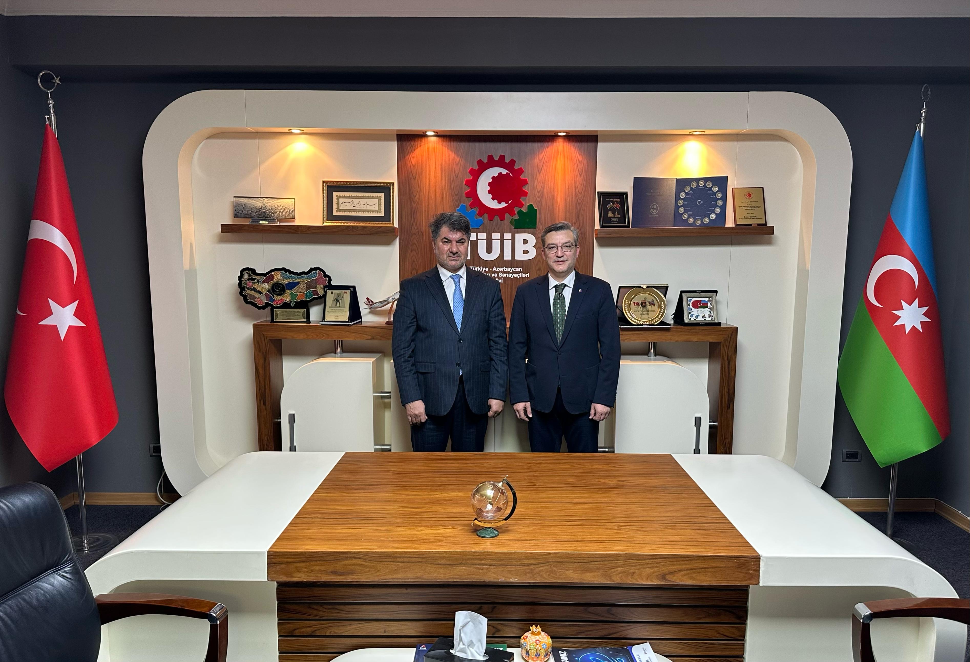 Bandırma Ticarət Palatasının nümayəndə heyəti Türkiyə-Azərbaycan İş Adamları və Sənayeçiləri İctimai Birliyinin (TÜİB) ofisini ziyarət edib.